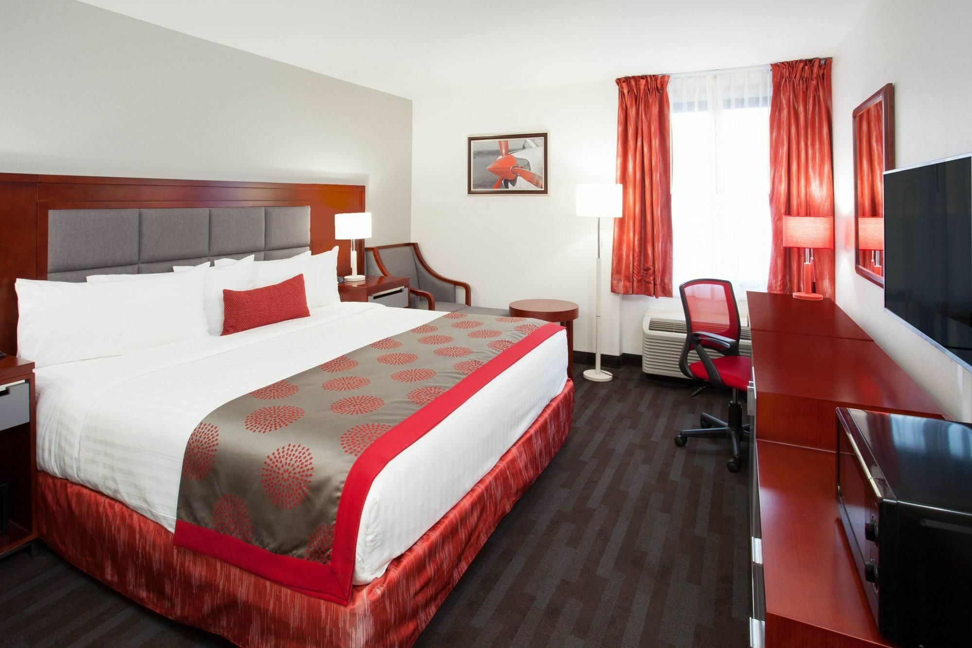 Ramada Plaza By Wyndham Chicago North Shore Wheeling Exterior photo